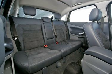 Ford Mondeo IV, Седан — задние сиденья