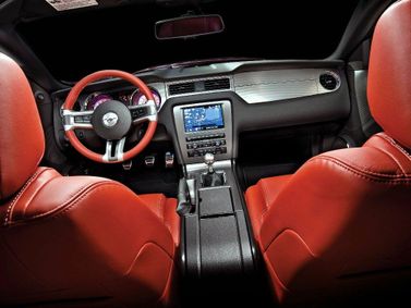 Ford Mustang V Рестайлинг, Купе — общий вид салона