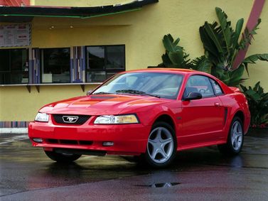 Ford Mustang فيس ليفت IV، كوبيه — منظر أمامي أيمن
