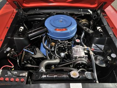 Ford Mustang I، قابلة للتحويل — حجرة المحرك