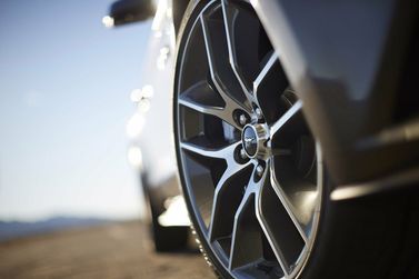 Ford Mustang سادساً، قابلة للتحويل — جنط العجلة