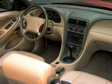 Ford Mustang فيس ليفت IV، كوبيه — منطقة السائق