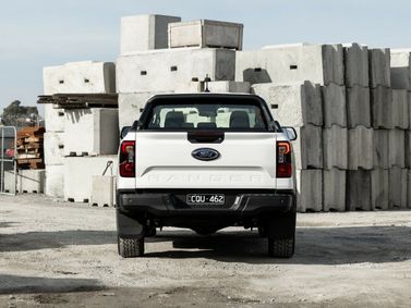 Ford Ranger T6.2, Пикап одинарная кабина Single Cab — вид сзади