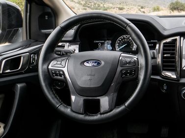 Ford Ranger T6 Рестайлинг 2, Пикап двойная кабина — рулевое колесо
