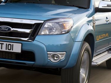 Ford Ranger فيس ليفت الثاني، بيك أب بكابينة مزدوجة Double Cab — منظر أمامي أيمن