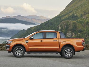 Ford Ranger عملية فيس ليفت T6، بيك أب بكابينة مزدوجة — منظر من الجانب الأيسر