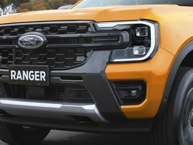Ford Ranger T6.2، بيك أب بكابينة مزدوجة Double Cab — منظر أمامي