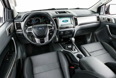 Ford Ranger عملية فيس ليفت T6، بيك أب بكابينة مزدوجة — لوحة القيادة