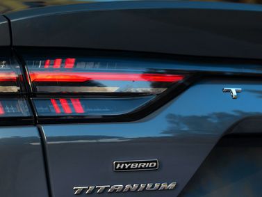 Ford Taurus VIII: عملية تجميل الوجه، سيدان — المصباح الخلفي