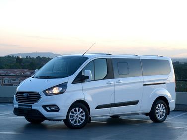 Ford Transit Custom أنا فيس ليفت، فان LWB Van — منظر أمامي أيسر