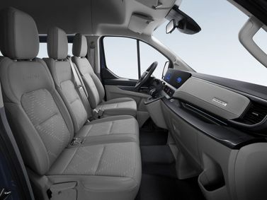 Ford Transit Custom I (السوق الصينية)، ميني فان LWB — المقاعد الأمامية