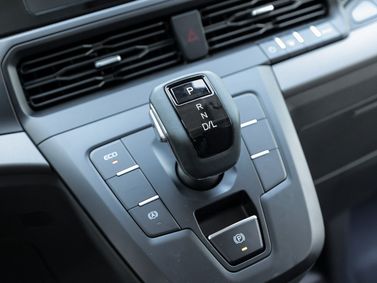 Ford Transit Custom I (السوق الصينية)، فان SWB — محدد ناقل الحركة