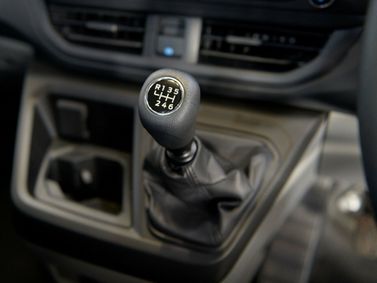 Ford Transit Custom ثانياً، فان LWB Van — محدد ناقل الحركة