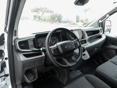 Ford Transit Custom I (السوق الصينية)، فان SWB — منطقة السائق