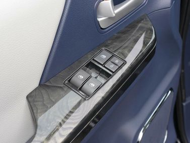 DongFeng Forthing Lingzhi Plus، ميني فان — تفصيل داخلي