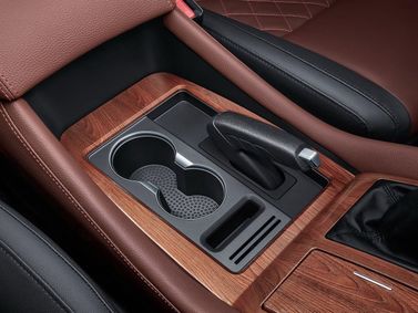 DongFeng Forthing M7، ميني فان — الكونسول الوسطي