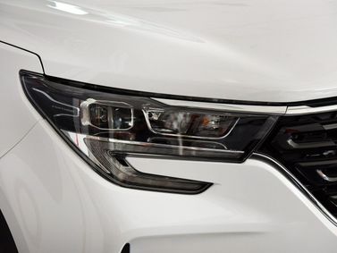 DongFeng Forthing T5 أنا فيس ليفت، دفع رباعي 5 أبواب — المصباح الأمامي