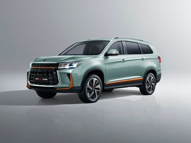 DongFeng Forthing T5 أنا فيس ليفت 2، دفع رباعي 5 أبواب 7-Seater — منظر أمامي أيسر