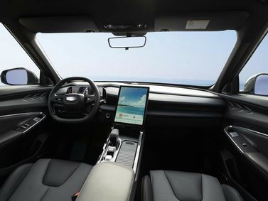 Geely Boyue II، دفع رباعي 5 أبواب — منطقة السائق