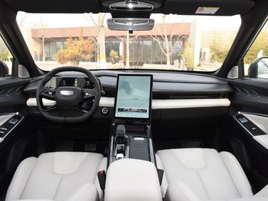 Geely Boyue Cool, Внедорожник 5 дв. — место водителя
