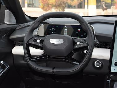 Geely Boyue Cool, Внедорожник 5 дв. — рулевое колесо
