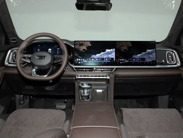 Geely Xingyue L I Рестайлинг 2, Внедорожник 5 дв. — передняя панель