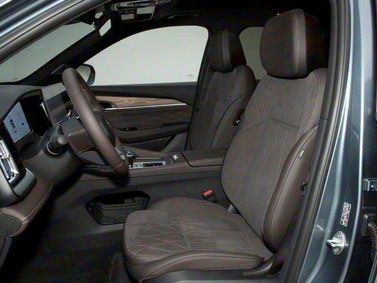 Geely Xingyue L I Рестайлинг 2, Внедорожник 5 дв. — передние сиденья