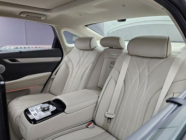 Genesis G80 II Рестайлинг, Седан — задние сиденья