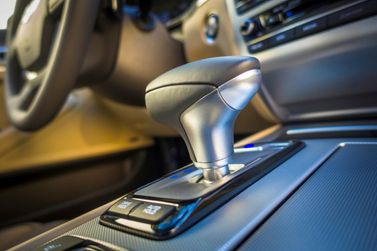 Genesis G80 I, Седан — селектор коробки передач