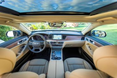 Genesis G80 I, Седан — передняя панель
