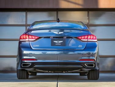 Genesis G80 I, Седан — вид сзади