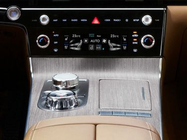 Genesis G80 II Рестайлинг, Седан — центральная консоль