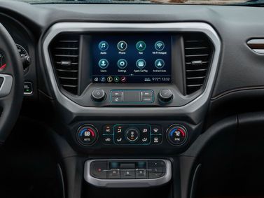 GMC Acadia II Рестайлинг, Внедорожник 5 дв. — экран мультимедийной системы