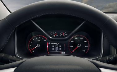 GMC Canyon ثانياً، بيك أب بكابينة مزدوجة long — لوحة العدادات