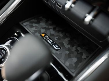 GMC Canyon ثالثاً، بيك أب بكابينة مزدوجة — الكونسول الوسطي