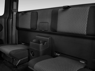 GMC Canyon I، بيك أب بكابينة ونصف — المقاعد الخلفية
