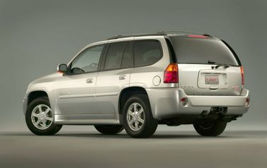GMC Envoy II (GMT360)، دفع رباعي 5 أبواب — منظر خلفي أيمن
