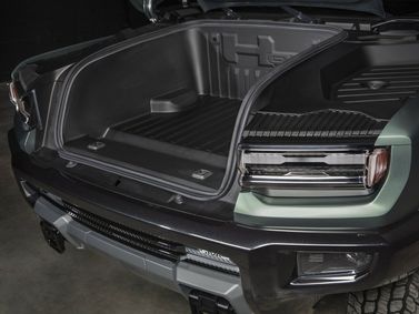 GMC Hummer EV، دفع رباعي 5 أبواب — حجرة الأمتعة