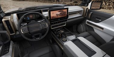 GMC Hummer EV، بيك أب بكابينة مزدوجة — منطقة السائق