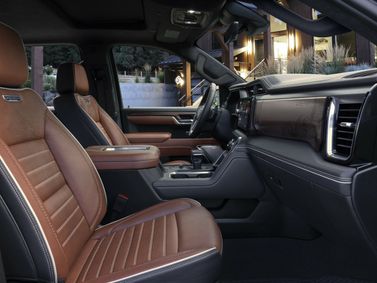 GMC Sierra فيس ليفت IV، بيك أب بكابينة مزدوجة Crew Cab — منطقة السائق
