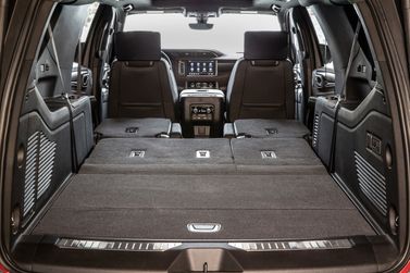 GMC Yukon V، دفع رباعي 5 أبواب XL — حجرة الأمتعة