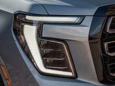 GMC Yukon فيس ليفت V، دفع رباعي 5 أبواب XL — المصباح الأمامي