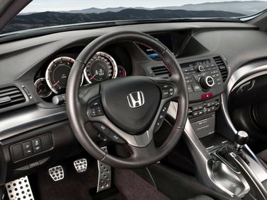 Honda Accord VIII Рестайлинг, Универсал 5 дв. — место водителя