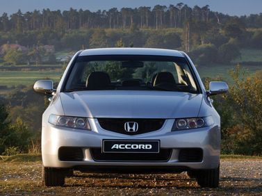 Honda Accord سابعاً، سيدان — منظر أمامي