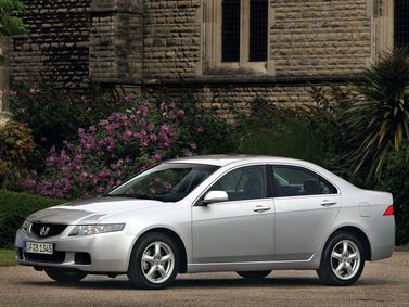 Honda Accord سابعاً، سيدان — منظر أمامي أيسر
