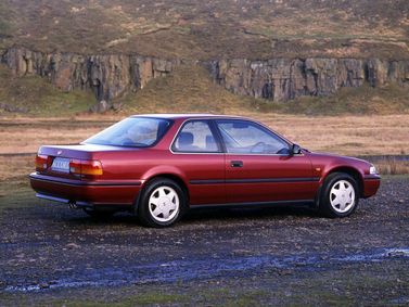 Honda Accord IV, Купе — вид сзади справа