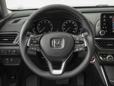 Honda Accord X, Седан — рулевое колесо