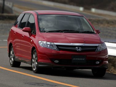 Honda Airwave I, Универсал 5 дв. — вид спереди слева