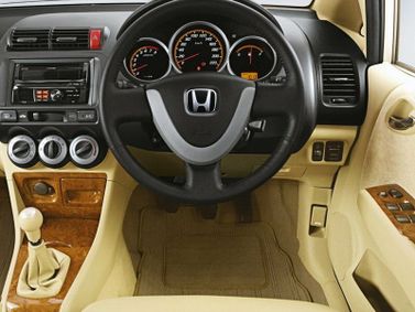 Honda City IV, Седан — место водителя