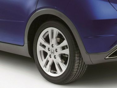Honda Civic فيس ليفت الثامن، هاتشباك 5 أبواب — جنط العجلة
